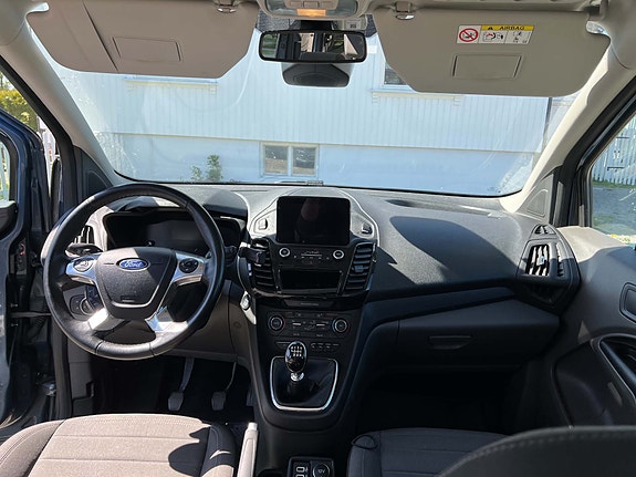 Ford Grand Tourneo Connect 14 of 14