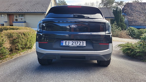 Ford Explorer 20 of 22