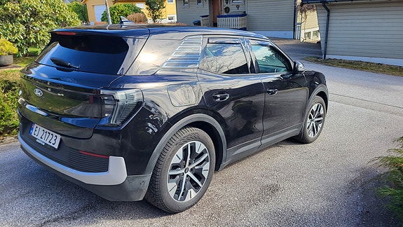 Ford Explorer 18 of 22