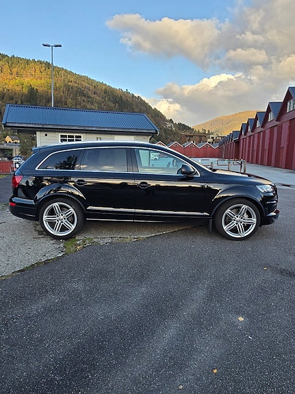 Audi Q7 4 of 20
