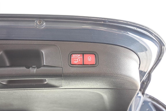 Mercedes-Benz EQA250 11 of 30