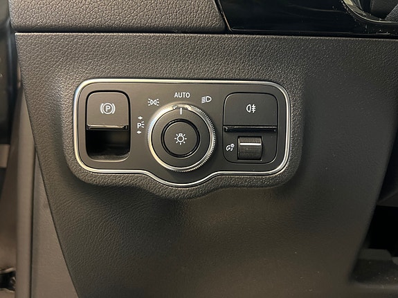 Mercedes-Benz EQA250 12 of 30