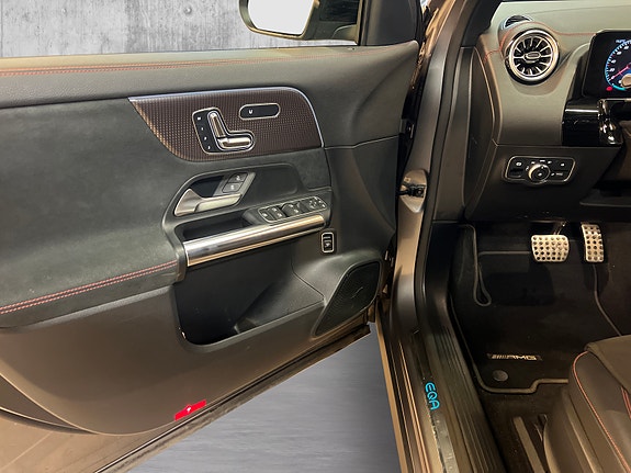 Mercedes-Benz EQA250 11 of 30