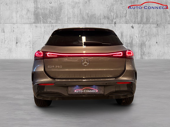 Mercedes-Benz EQA250 7 of 30