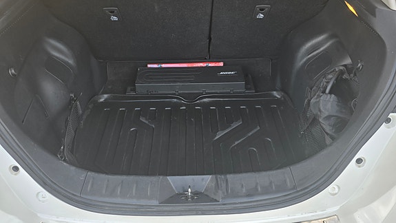 Nissan Leaf 8 of 12