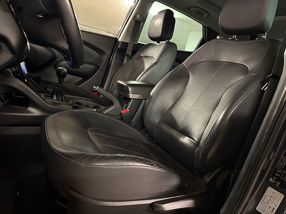Hyundai ix35 15 of 19