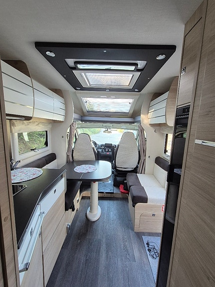 Challenger 337 Graphite VIP 15 of 30