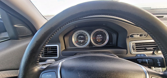 Volvo XC70 7 of 13