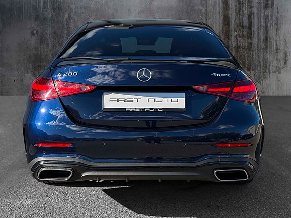 Mercedes-Benz C200 9 of 25