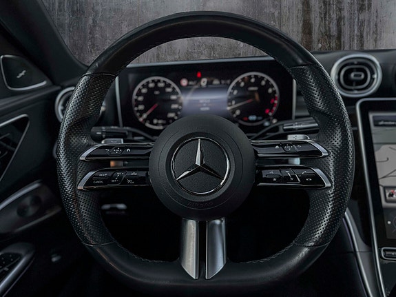 Mercedes-Benz C200 17 of 25