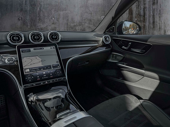 Mercedes-Benz C200 20 of 25