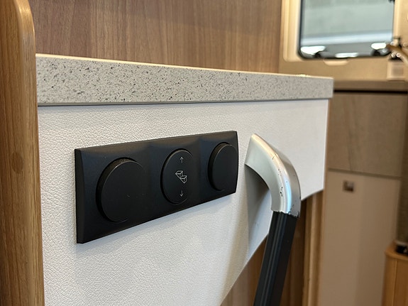 Dethleffs T7051 Adventage Automat / Alde / Stort lasterom / Enkle senger / DAB+ 14 of 30