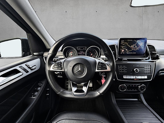 Mercedes-Benz GLE500 e 9 of 18