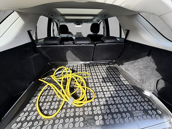 Mercedes-Benz GLE500 e 18 of 18