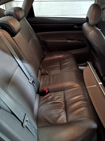 Toyota Prius 7 of 22
