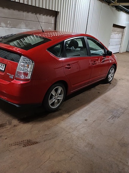 Toyota Prius 14 of 22