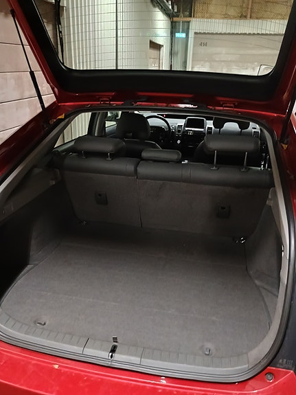 Toyota Prius 6 of 22