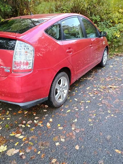 Toyota Prius 18 of 22