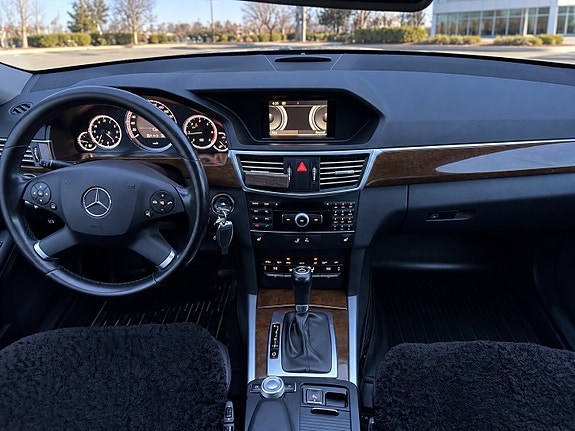 Mercedes-Benz E200 d 5 of 16