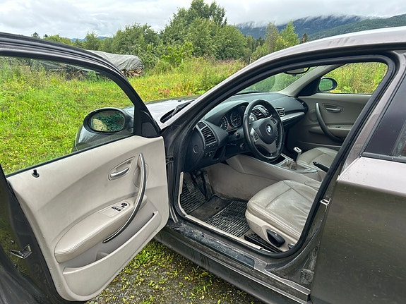 BMW 116i 6 of 16