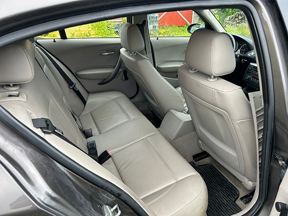 BMW 116i 11 of 16