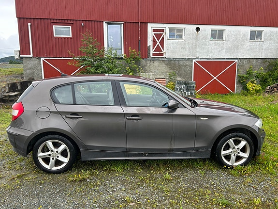 BMW 116i 4 of 16