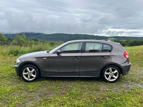 BMW 116i 2 of 16