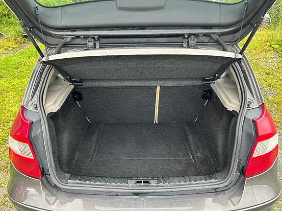 BMW 116i 15 of 16