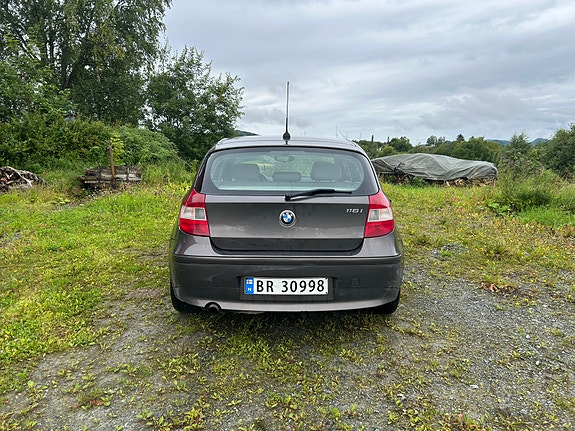 BMW 116i 3 of 16