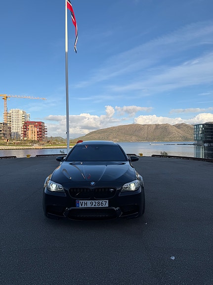 BMW M5 2 of 28