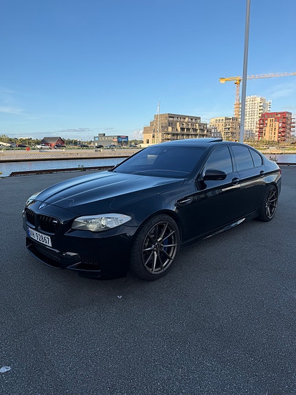 BMW M5 3 of 28
