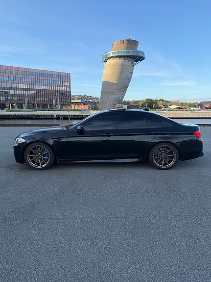 BMW M5 4 of 28