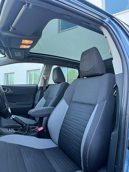 Toyota Auris 15 of 18