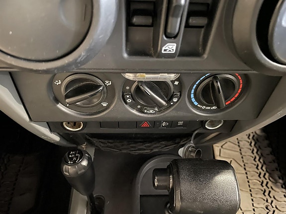 Jeep Wrangler 11 of 14