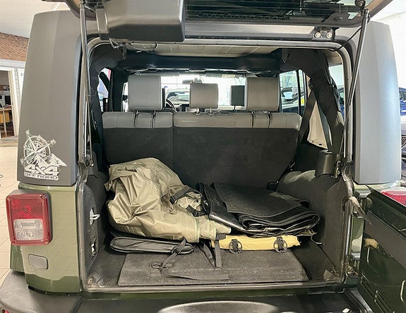 Jeep Wrangler 5 of 14