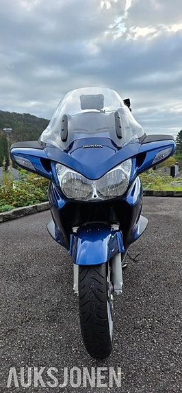 Honda ST 1300 Pan European 29 of 30