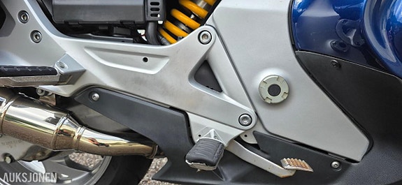 Honda ST 1300 Pan European 9 of 30