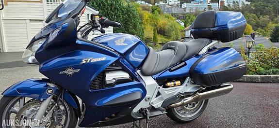 Honda ST 1300 Pan European 28 of 30