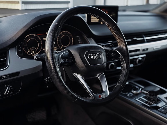 Audi Q7 5 of 14