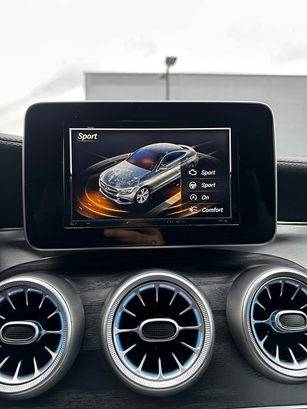 Mercedes-Benz C180 20 of 30