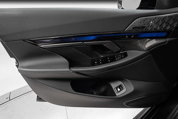 BMW M5 18 of 30