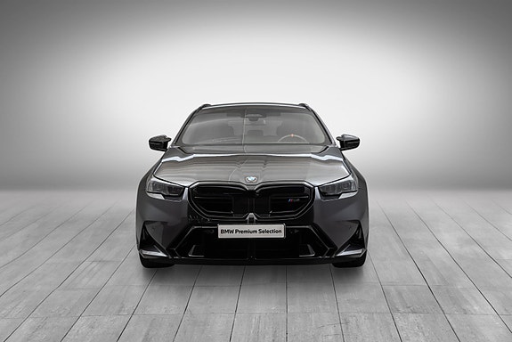 BMW M5 8 of 30