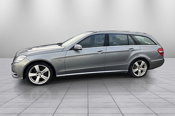 Mercedes-Benz E250 3 of 22