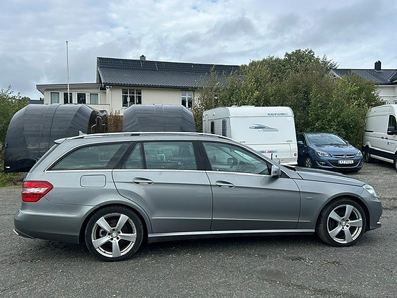 Mercedes-Benz E250 20 of 22