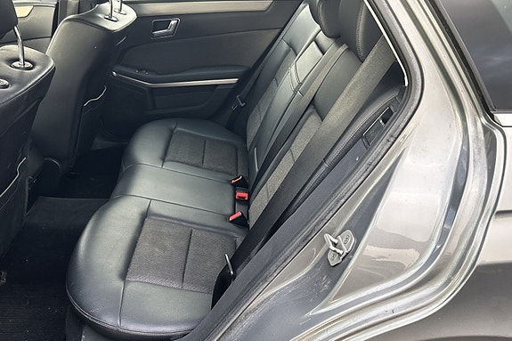 Mercedes-Benz E250 11 of 22