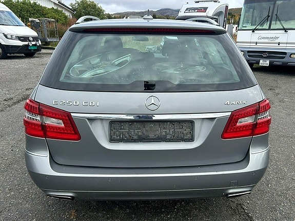 Mercedes-Benz E250 18 of 22