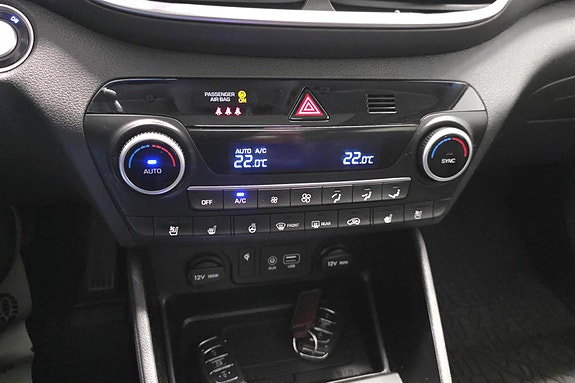 Hyundai Tucson 15 of 27