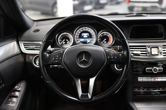 Mercedes-Benz E200 12 of 19