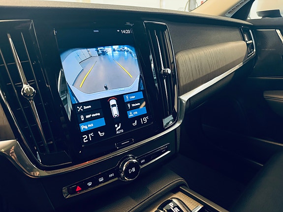 Volvo V90 Cross Country 13 of 30