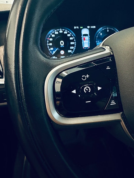 Volvo V90 Cross Country 19 of 30